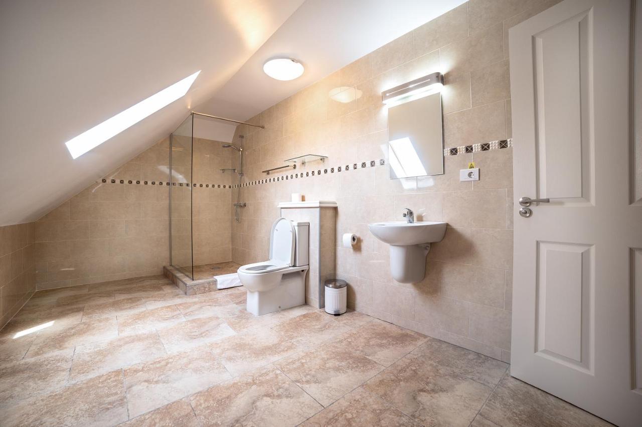 The Frontier Hotel Siret المظهر الخارجي الصورة